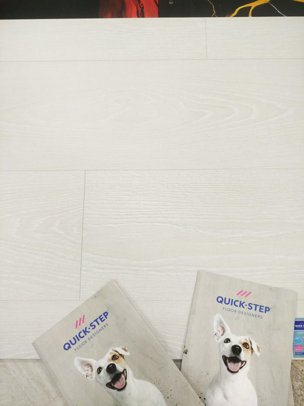 Ламинат Quick-Step Classic Дуб Морозный CLH 5798 крупным планом