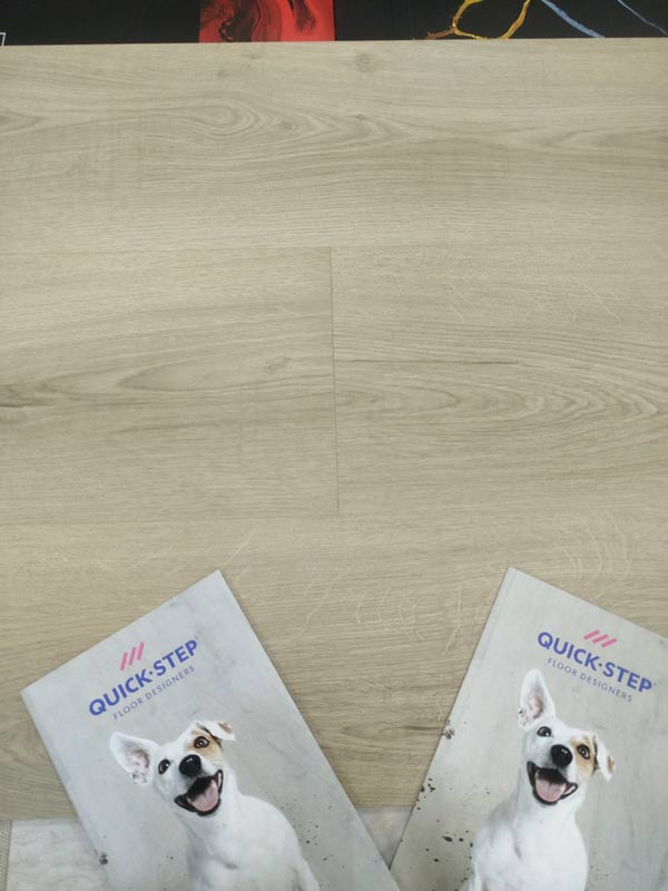 Ламинат Quick-Step Classic Дуб Необработанный CLH 5788 крупным планом