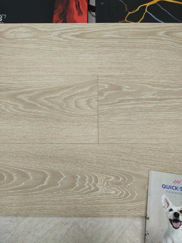 Ламинат Quick-Step Classic Дуб Натуральный Отбеленный CLH 4089 крупным планом