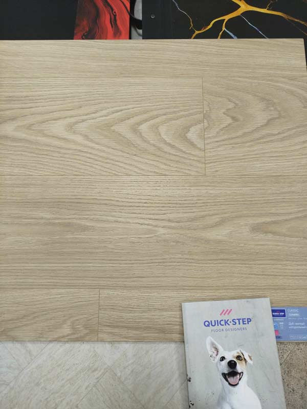Ламинат Quick-Step Classic Дуб Светлый Натуральный Премиум CLH 4094 крупным планом