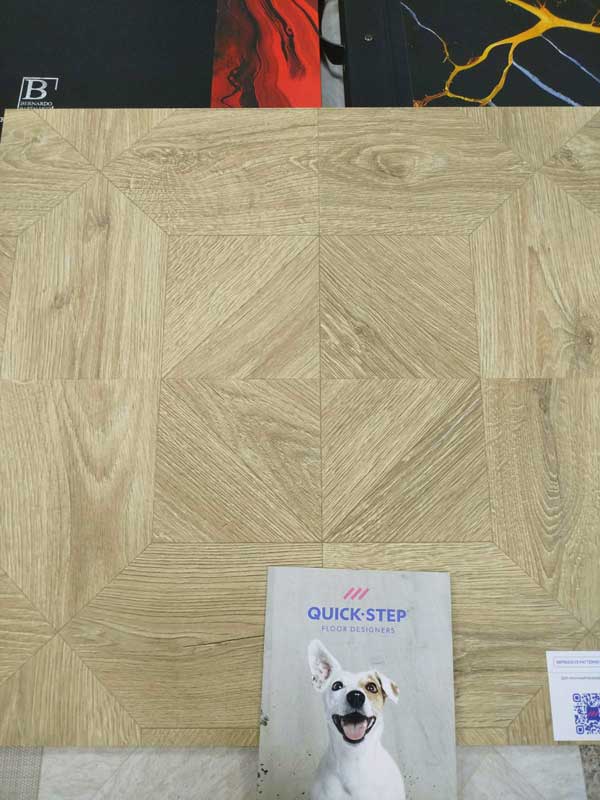 Ламинат Quick-Step Impressive Patterns Ultra Дуб Песочный Брашированный IPU 4142 крупным планом