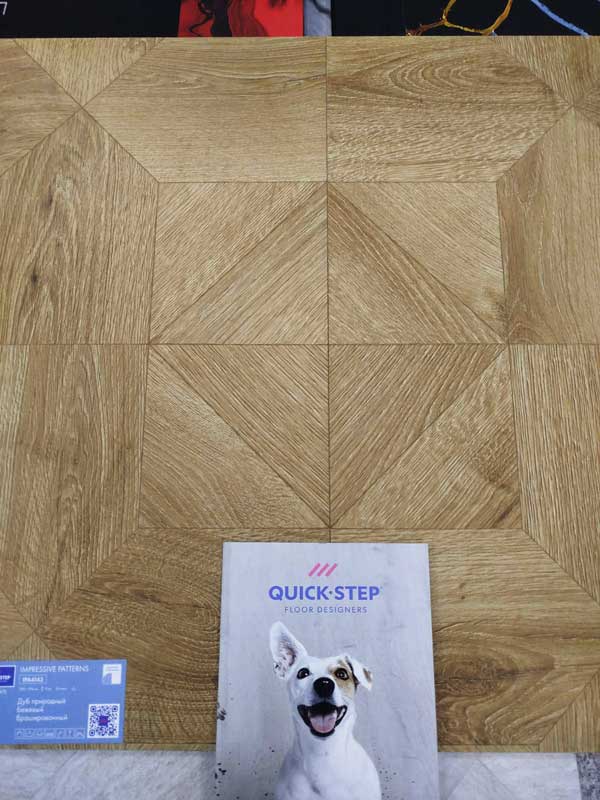 Ламинат Quick-Step Impressive Patterns Ultra Дуб Природный Бежевый Брашированный IPU 4143 крупным планом