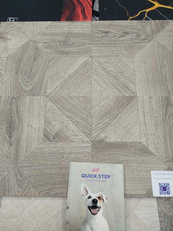 Ламинат Quick-Step Impressive Patterns Ultra Дуб Серый Теплый Брашированный IPU 4141 крупным планом