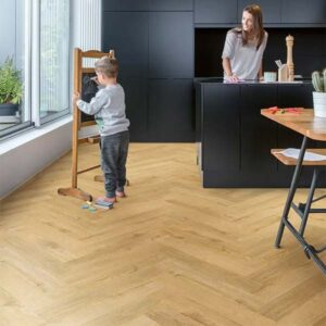 Виниловое покрытие Quick Step Pristine Дуб Осенний Медовый SGHBC 20333