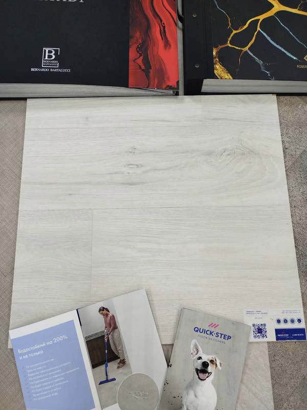 Ламинат Quick-Step Impressive Ultra Дуб Зимний IMU 8465 крупным планом