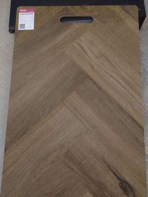 Кварц-винил Alta Step Mirada Дуб Болгарский SPC 4409 крупным планом