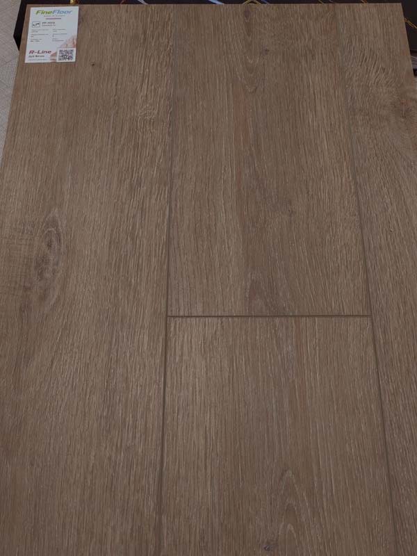 Кварц-винил FineFloor R-Line Дуб Витим FF 1173 крупным планом